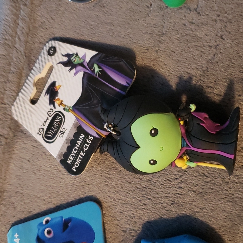 Disney Marvel Keychains - Picture 3 of 4